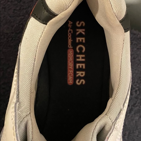 WOMENS VERY COMFY SKETCHERS HAVE BEEN WORN A FEW - Picture 5 of 5